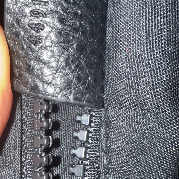 Gucci Black Monogram Messenger Bag - Picture 5 of 5